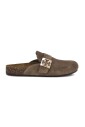 mules-elegantes-en-daim