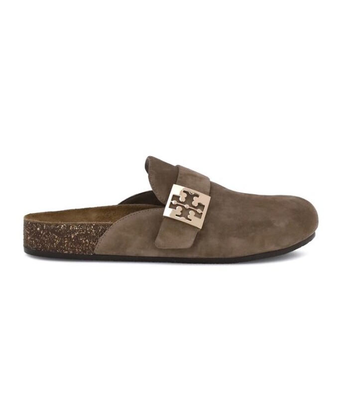 mules-elegantes-en-daim