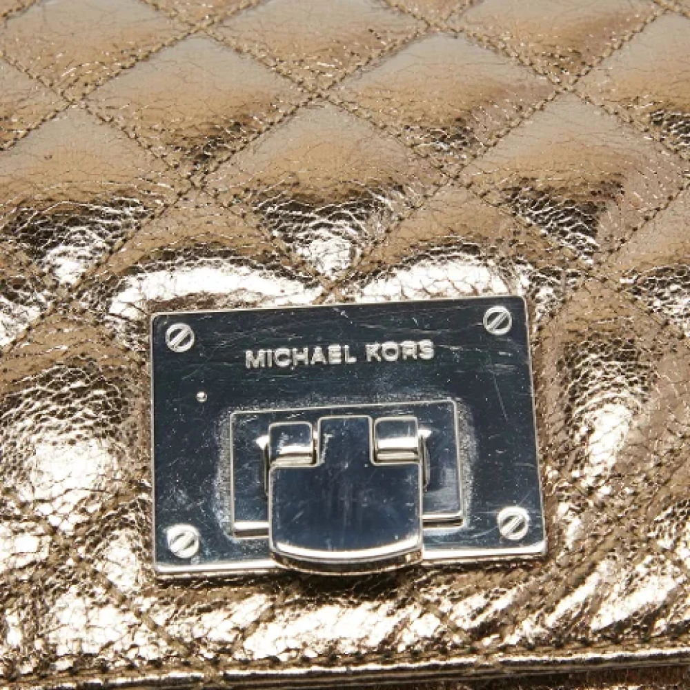 Michael Kors Pre-owned Fabric shoulder-bags Gray Dames
