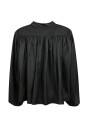 chemisier-noir-en-soie-style-elegant-confortable