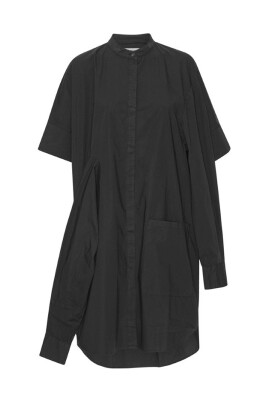 black-shirt-dress-with-extra-sleeves