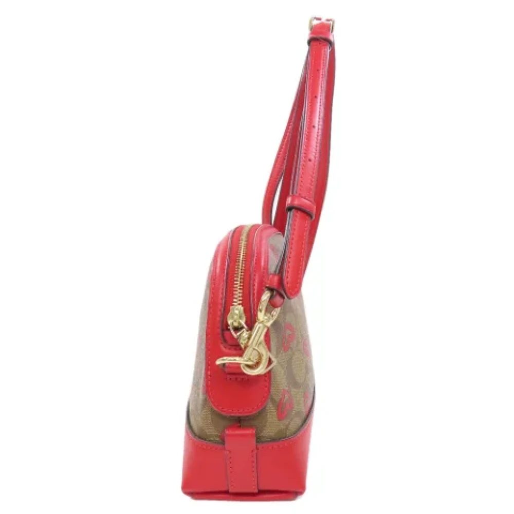 Coach Pre-owned Plastic shoulder-bags Red Dames