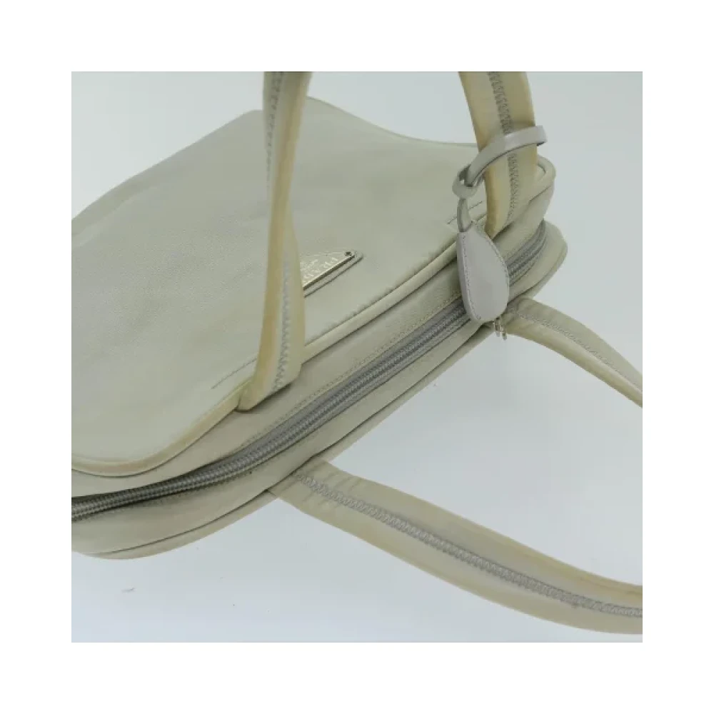 Prada Vintage Pre-owned Nylon handbags Gray Dames