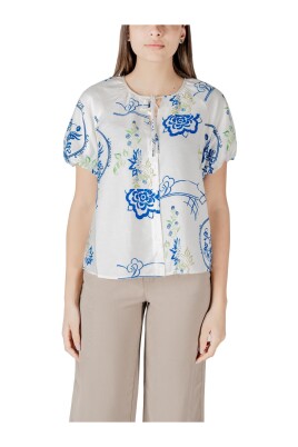 floral-button-down-blouse-with-round-neck