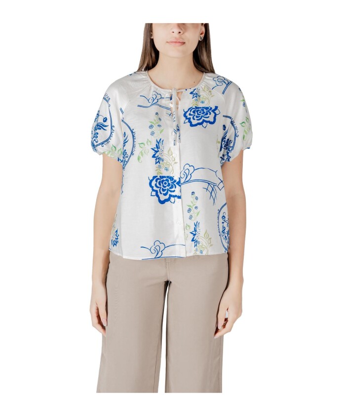 chemisier-a-fleurs-a-boutons-avec-col-rond