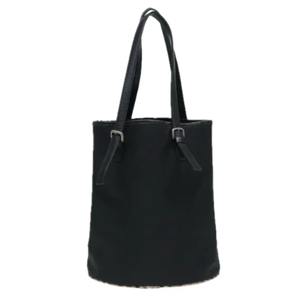 Burberry Vintage Pre-owned Nylon shoulder-bags Black Dames