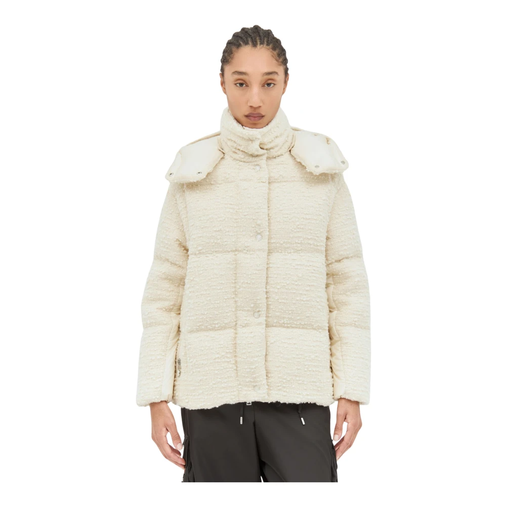 Moncler Gewatteerde Tweed Donsjas met Capuchon Beige Dames