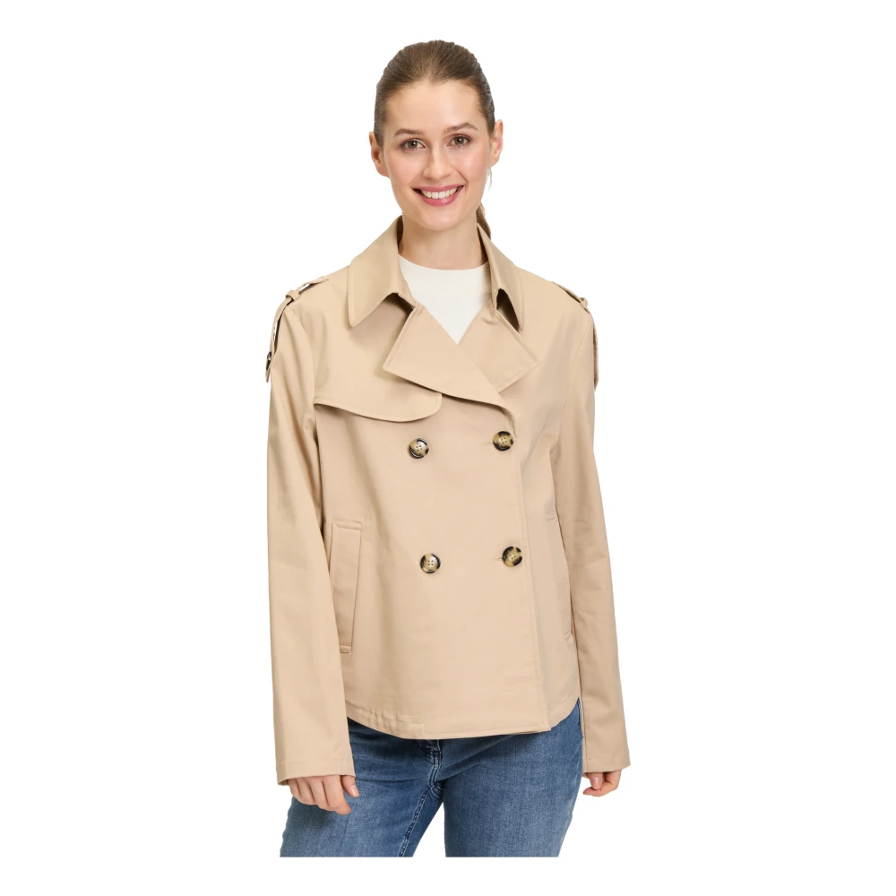 Amber & June Katoenen Trenchcoat met Klassieke Elementen Beige Dames