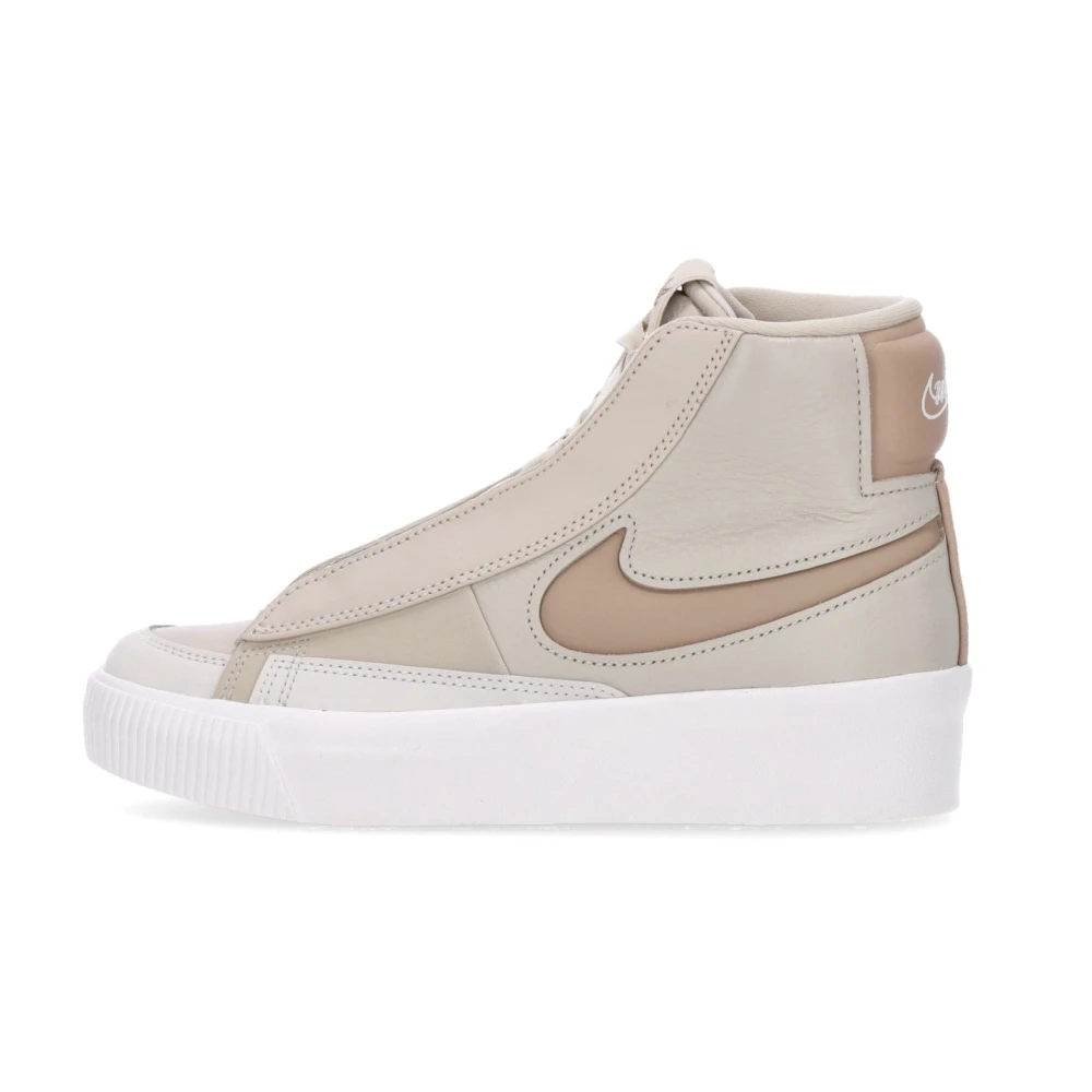 Nike Women's Multicolor Blazer Mid Victory Sneaker - Trainers - 3 Uk - Sport