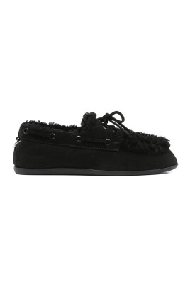 black-suede-boat-shoes-with-shearling
