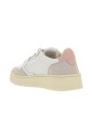 sneakers-basse-en-cuir-style-decontracte