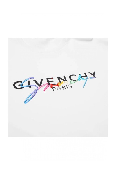 Sudadera de logotipo bordado