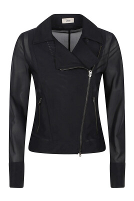 black-jacket-for-women-stylish