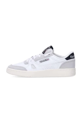 Vit Sneaker Med Låg Klack