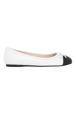 black-and-white-ballet-flats