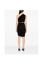 robe-noire-drapee-avec-detail-rassemble