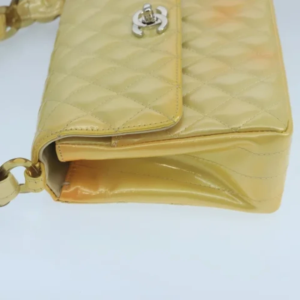 Chanel Vintage Pre-owned Leather handbags Yellow Dames