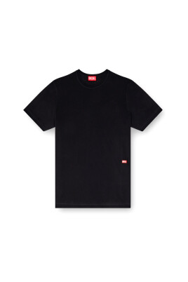 black-t-shirts-and-polos-with-slits