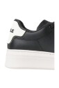 sneakers-en-cuir-noir-avec-patch-en-caoutchouc