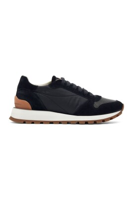 chaussures-plates-en-cuir-noir-logo-patch
