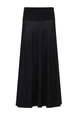 black-wool-skirt-elegant-style
