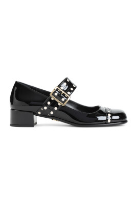 black-patent-leather-pumps