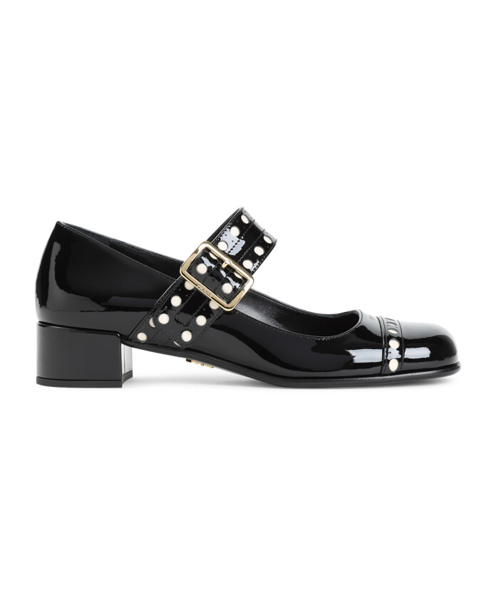 black-patent-leather-pumps