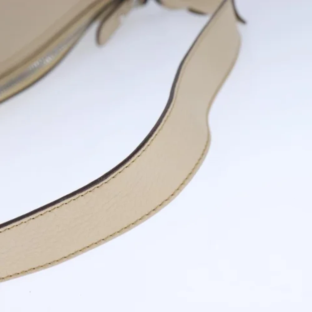 Salvatore Ferragamo Pre-owned Leather shoulder-bags Beige Dames