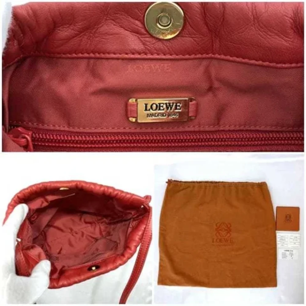 Loewe Pre-owned Leather crossbody-bags Red Dames