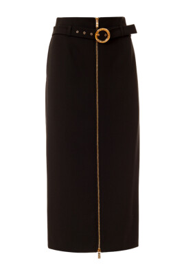 black-longuette-skirt-with-golden-buckle