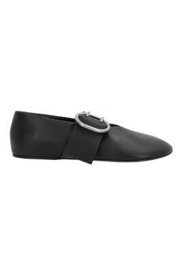 black-flat-shoes-elegant-style