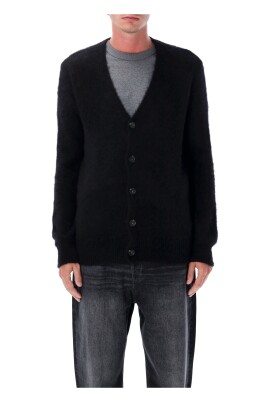 cardigan-tricot-noir-aw25-elegant-polyvalent