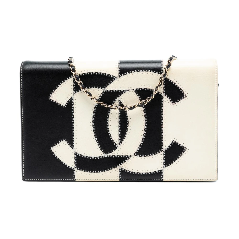 Chanel Vintage Women's Black Pre-Owned Chain Wallet