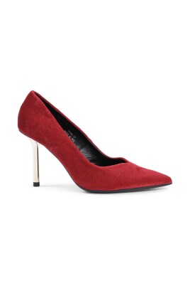 red-velvet-pointed-toe-pumps