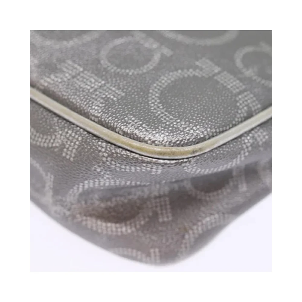 Salvatore Ferragamo Pre-owned Leather shoulder-bags Gray Dames