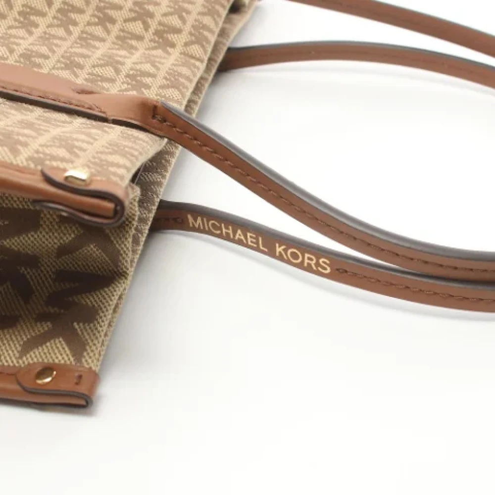 Michael Kors Pre-owned Canvas shoulder-bags Beige Dames