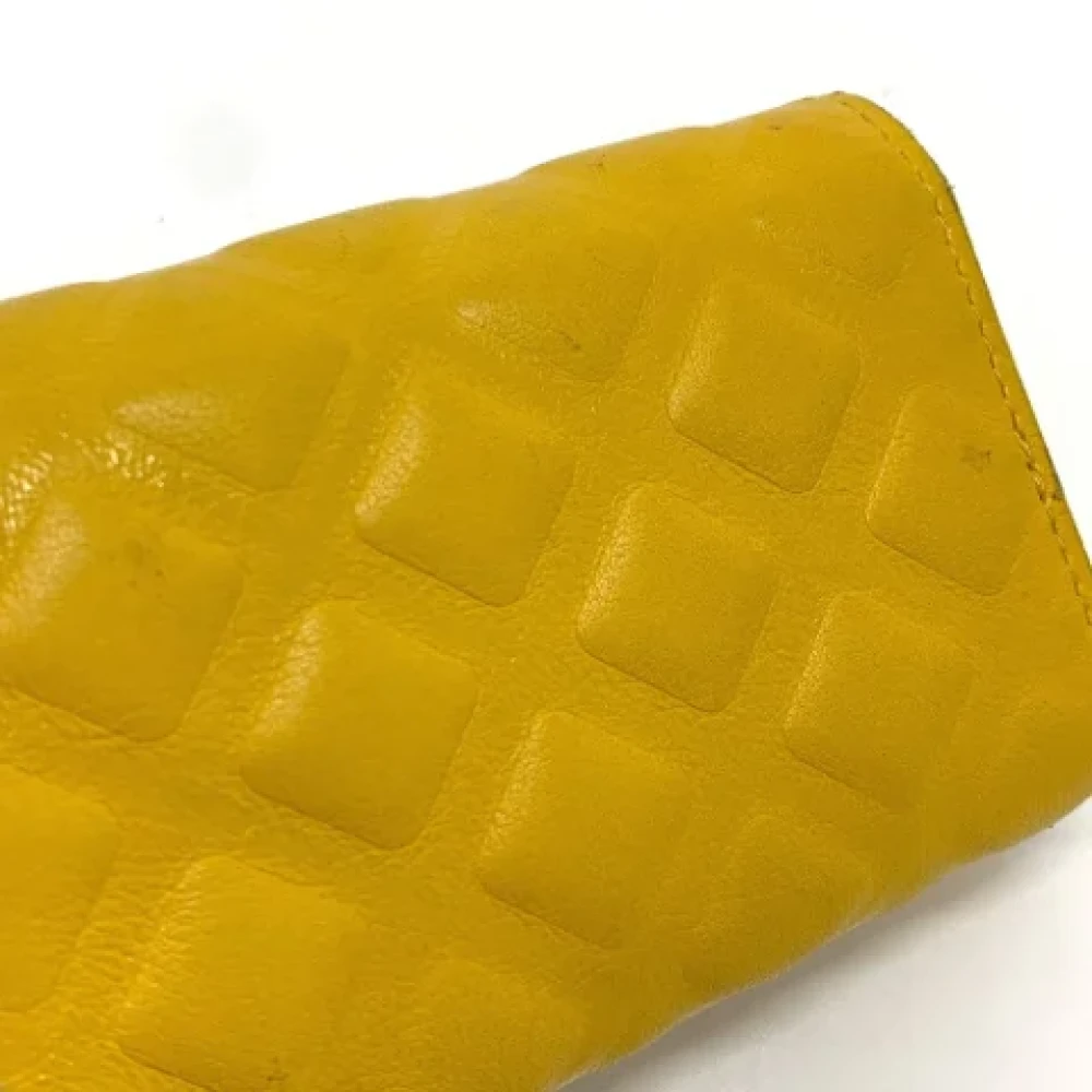 Chanel Vintage Pre-owned Leather key-holders Yellow Dames