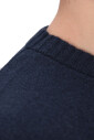 pull-en-cachemire-bleu-avec-empiecements-en-daim