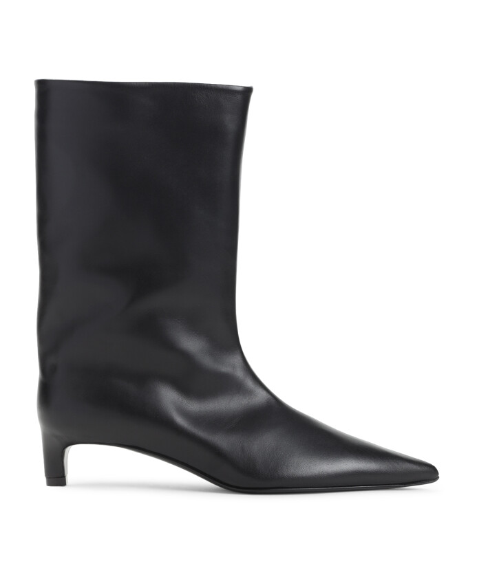 bottines-noires-en-cuir-talon-elegant