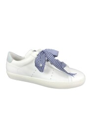 Schuhe Sneakers.