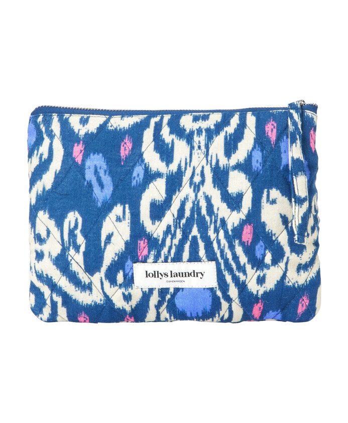 graphic-print-clutch