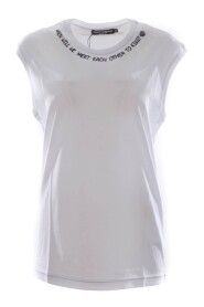 Sleeveless Tops