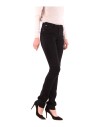 jeans-en-denim-classiques-pour-un-usage-quotidien