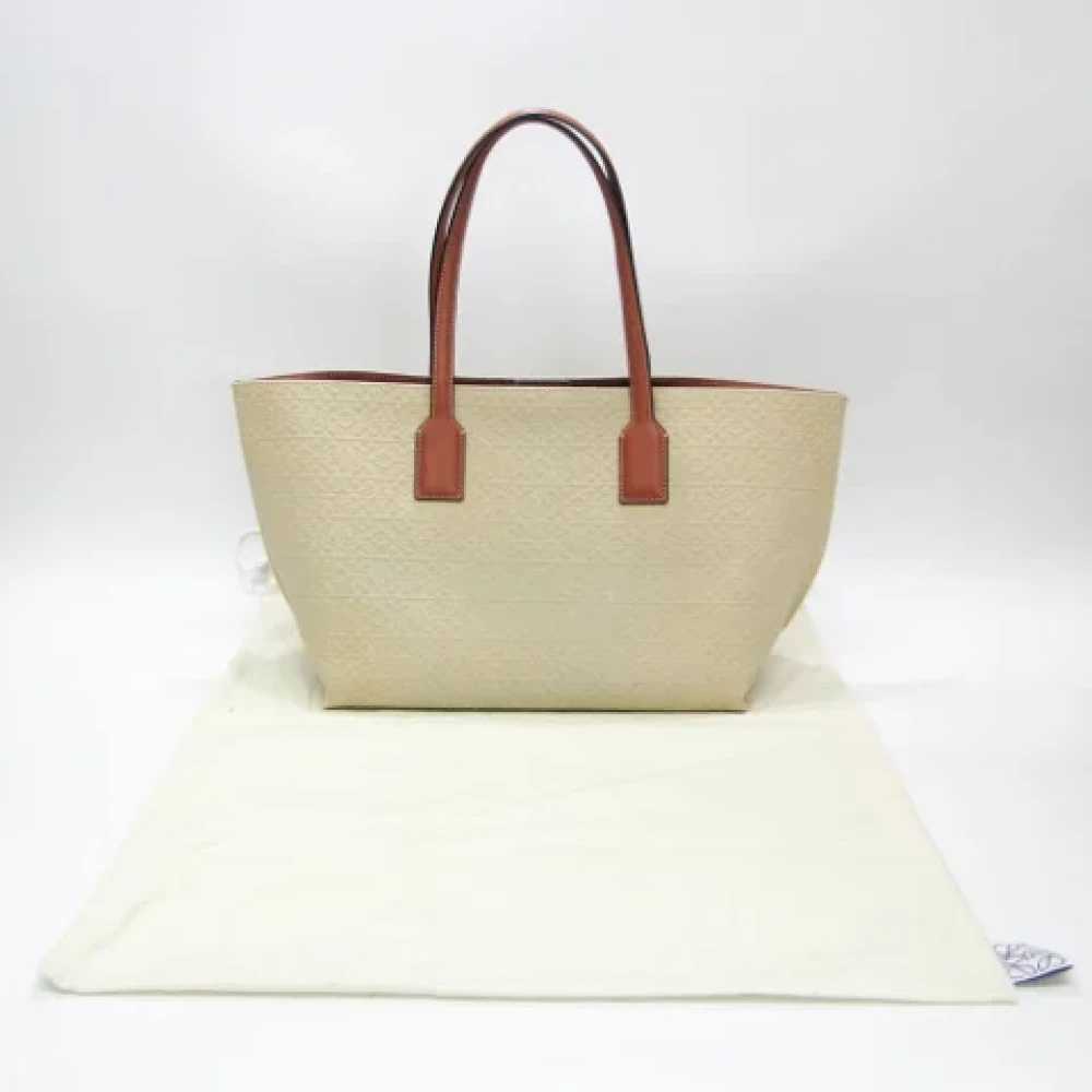 Loewe Pre-owned Leather totes Beige Dames