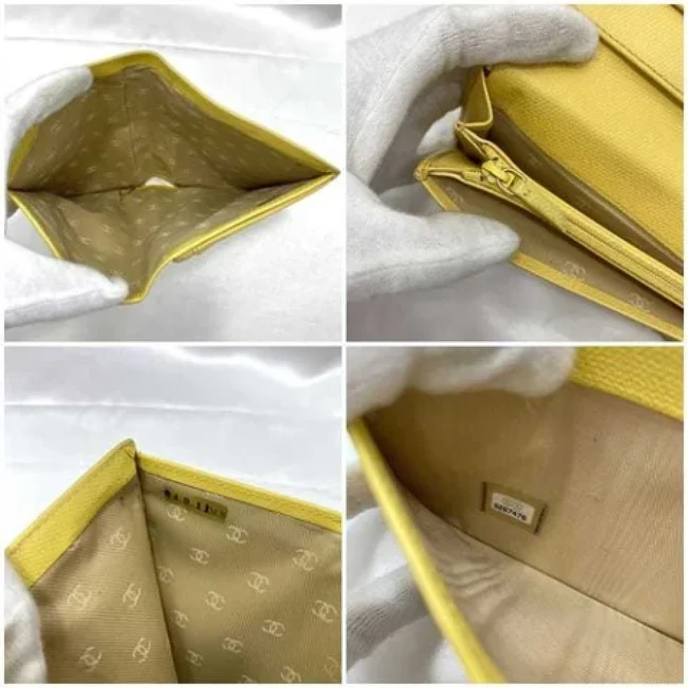 Chanel Vintage Pre-owned Leather wallets Yellow Dames