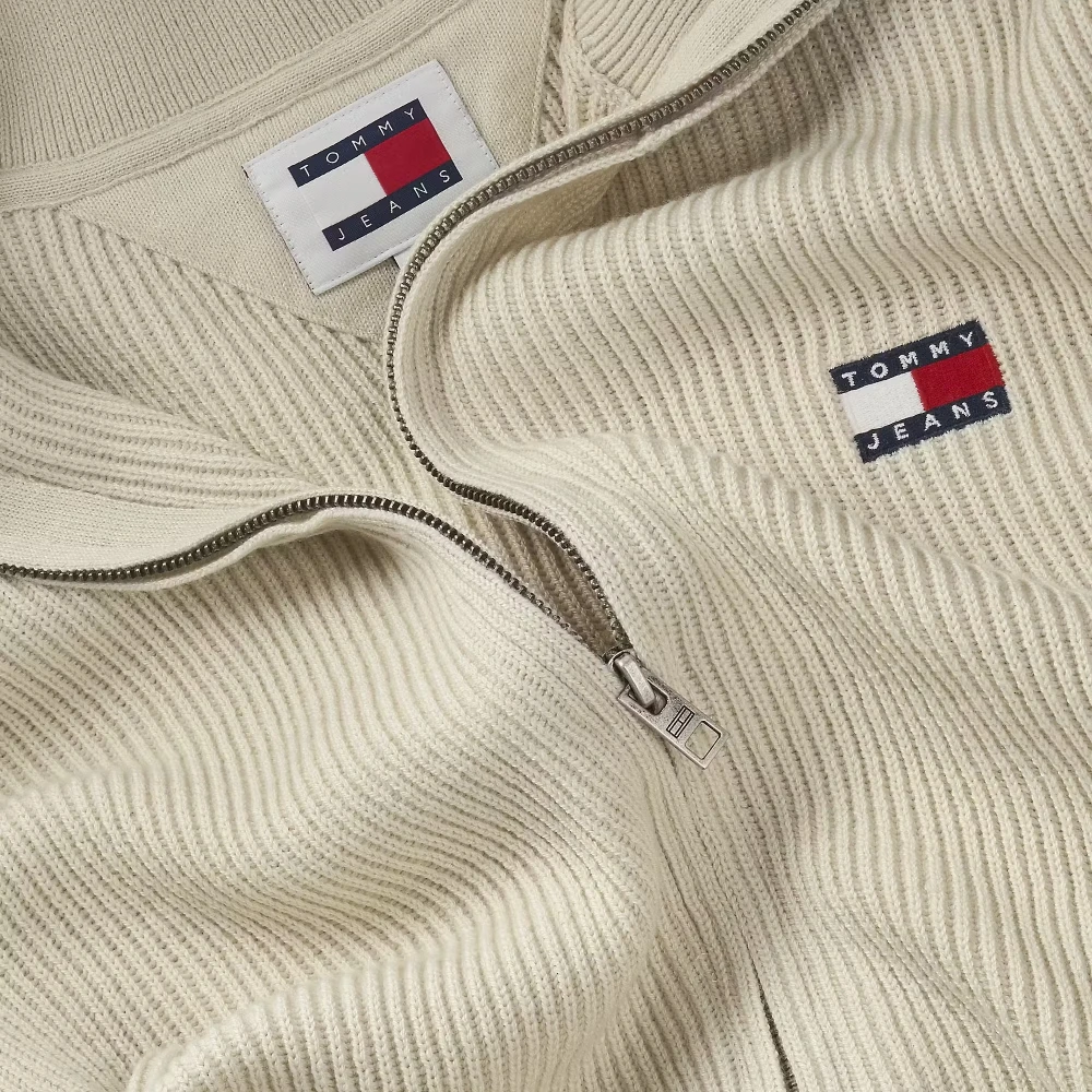 Tommy Jeans Ribgebreide Vest met Rits en Badge Beige Heren