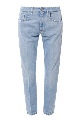 blue-jeans-with-leather-patch