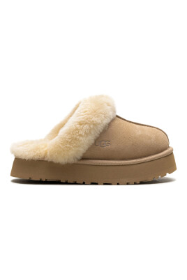 brown-suede-sandals-with-sheepskin-collar