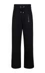 zwarte-sportbroek-met-logoprint
