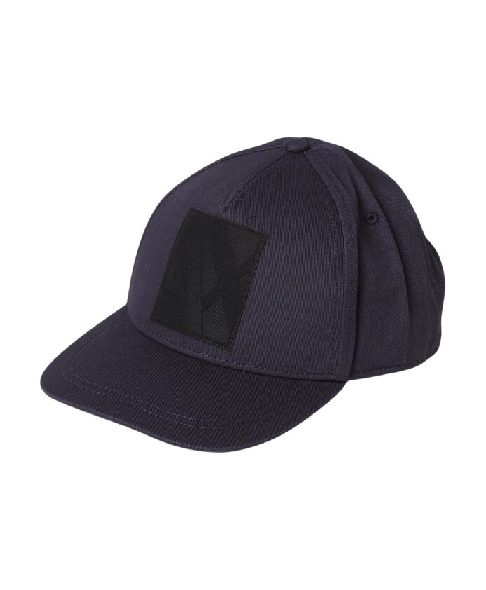 casquette-de-baseball-bleue-avec-patch
